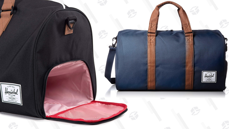Bolsa Herschel Novel de tela - Azul marino | $61 | AmazonBolsa Herschel Novel de tela - Negra | $60 | AmazonGráfico: Shep McAllister